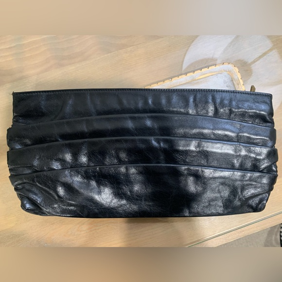 Hobo clutch - black leather - Picture 3 of 5